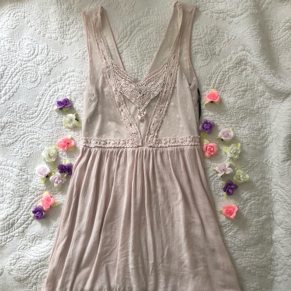Light Pink Lace Dress 💗